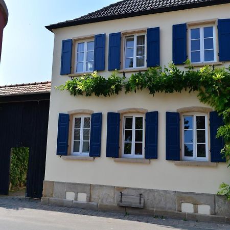 Hotel Gastehaus & Weingut Gehrig Weisenheim am Sand Esterno foto